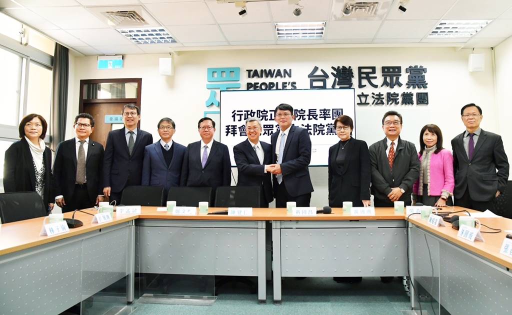 ▲陳揆拜會立法院長及各黨團，盼兩院攜手合作推動各項福國利民政策。（新傳處提供）